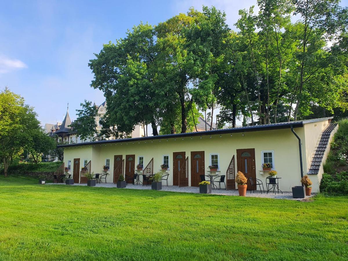 Pokoje W Parku Przy Palacu Lawica Hotel Kłodzko Exterior foto